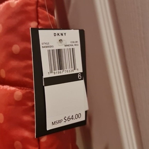 SOLD!! Toddler/girls Sz 6 DKNY Puffer Hooded Vest NWTs - Picture 2 of 6